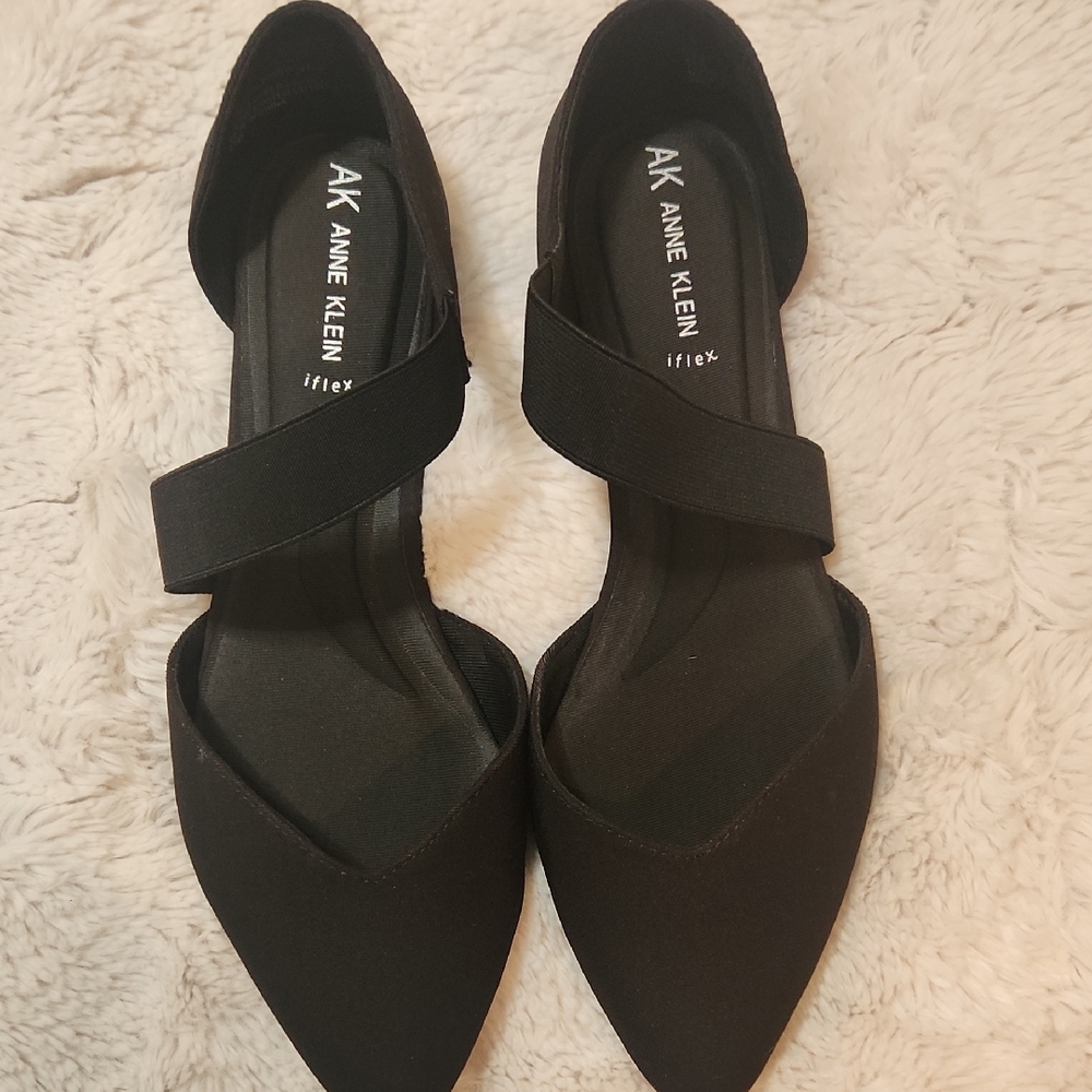 Anne Klein Black Pointed Flats